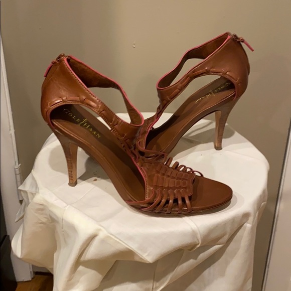 Womens shoes - Picture 2 of 5